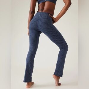 Athleta Elation Straight Leg Yoga Pants - Small - Blue textured high rise EUC